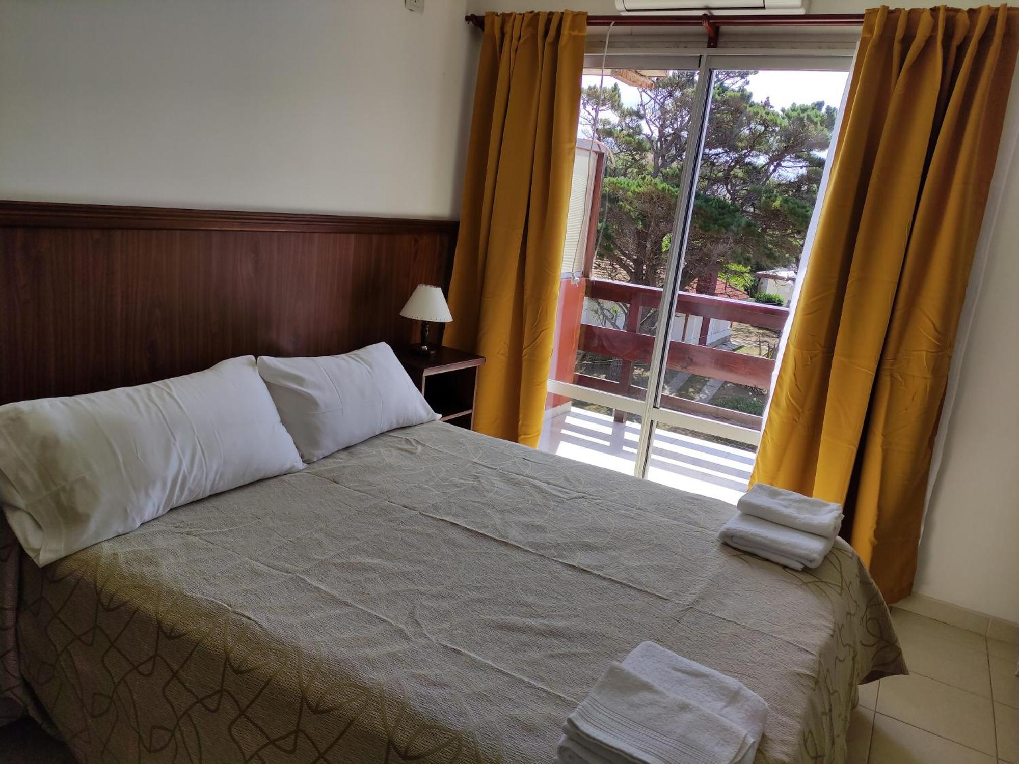 Hosteria Ymaz Villa Gesell Exterior foto